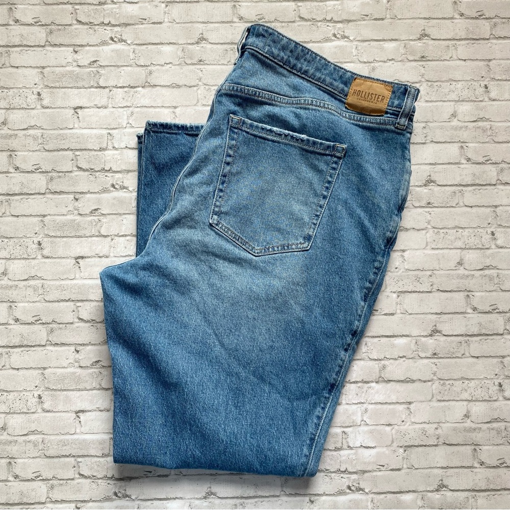 Hollister Ultra High Rise 90s Straight Jeans